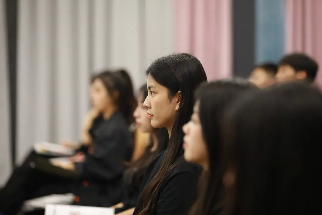 表演藝考朗誦材料如何選擇