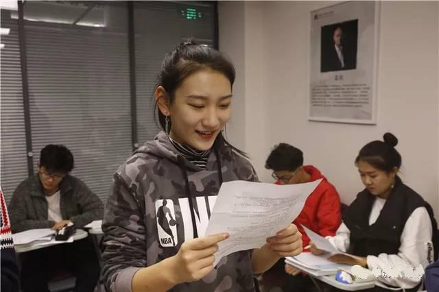 表演藝考朗誦材料如何選擇