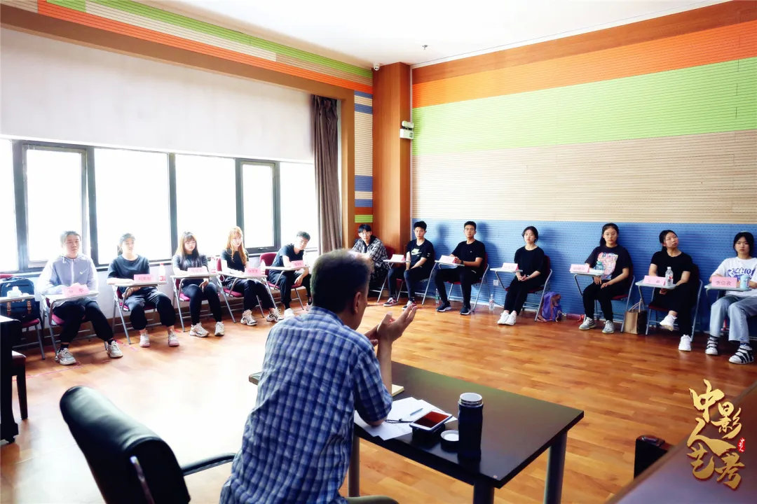 演員是怎么背臺詞的