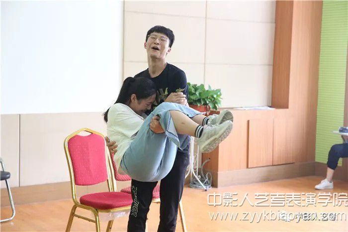 北京影表演培訓(xùn)班哪家好.jpg