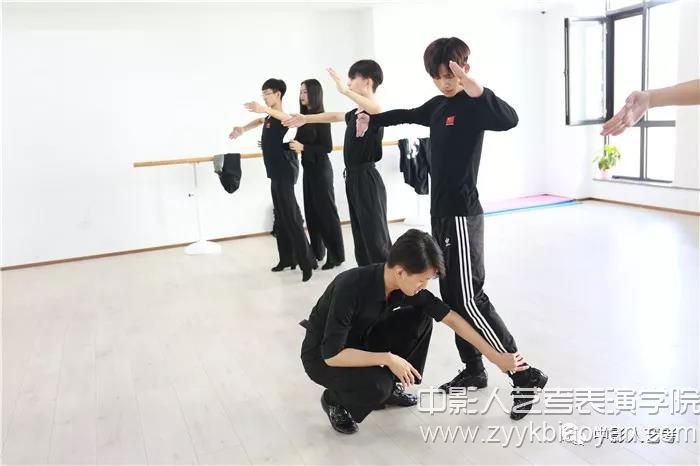 影視表演培訓(xùn)形體訓(xùn)練